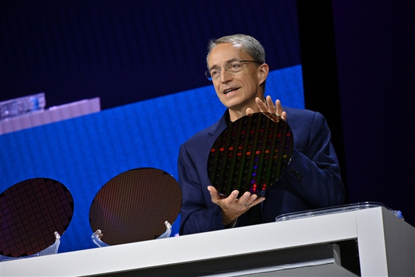 Intel AI软硬秀肌肉:酷睿Ultra发布时间官宣!明年更有288核心