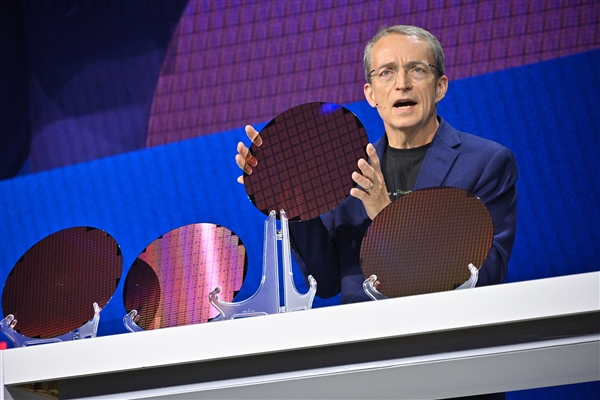 Intel AI软硬秀肌肉:酷睿Ultra发布时间官宣!明年更有288核心