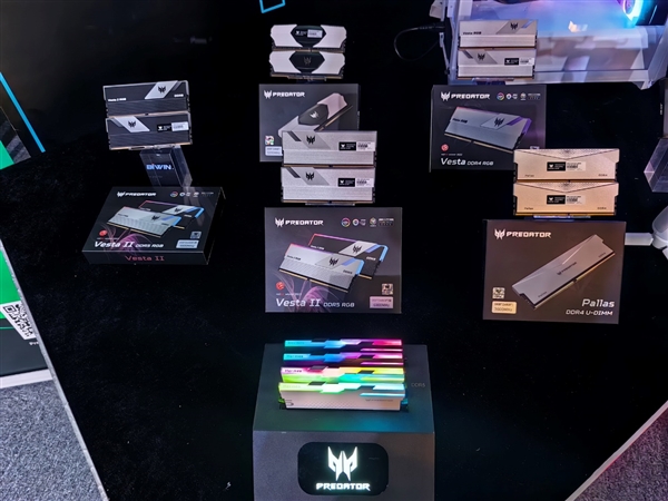 DDR5-11200距世界纪录只差54MHz！大神HiCookie秀技嘉主板彪悍超频