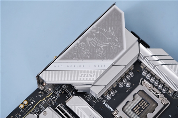 内存提速25%！微星MPG B760M EDGE TI WIFI刀锋主板图赏