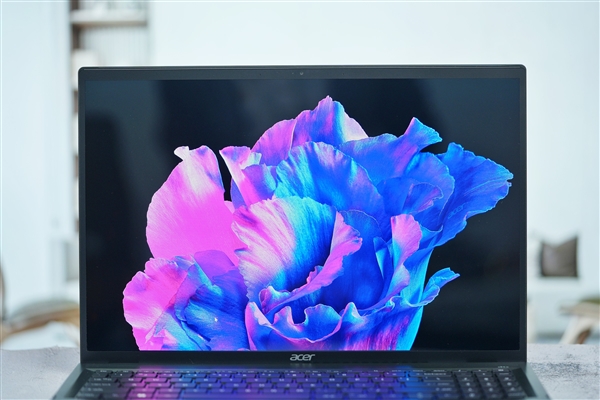 锐龙7040加持！宏碁传奇Edge 16笔记本2023款图赏