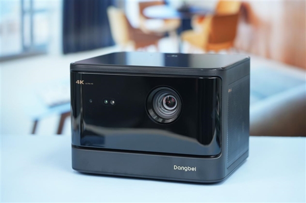2450CVIA超高流明！当贝X5 Pro投影仪图赏