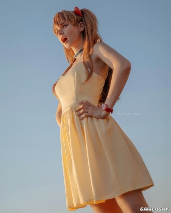 俄妹COS《博德之门3》影心：纤腰皮裤凸显身材