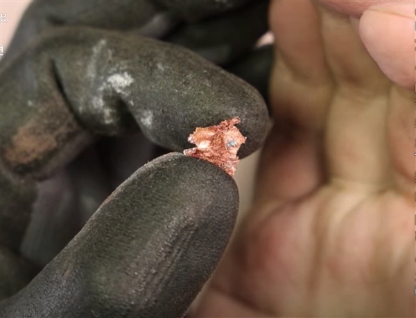 RTX 3080公版高温超100℃：一看散热器破了个洞！