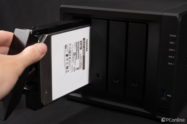 网盘拜拜！东芝N300 20T NAS机械硬盘上手：20T告别容量焦虑