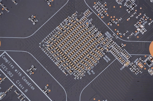 唯一12GB甜点卡！蓝宝石AMD RX 6750 GRE 12GB极地版图赏
