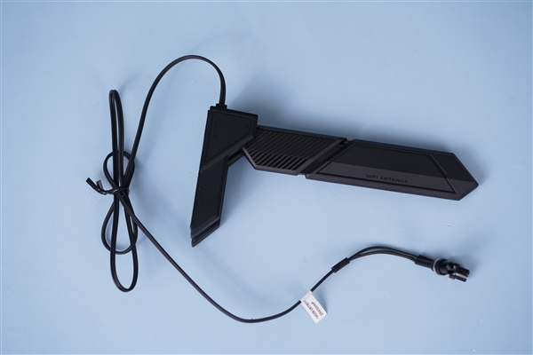 支持14代酷睿！ROG MAXIMUS Z790 DARK HERO主板图赏