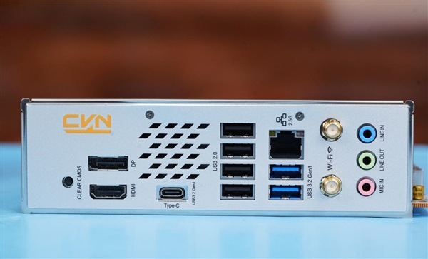 14代酷睿座驾！七彩虹CVN B760I FROEN WIFI D5 V20登陆舰图赏