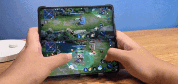 库克悄悄去了趟成都 居然还看了一场《王者荣耀》比赛