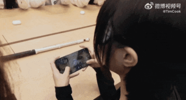 库克悄悄去了趟成都 居然还看了一场《王者荣耀》比赛