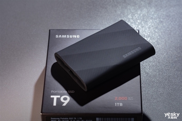 移动硬盘教科书！三星移动固态硬盘T9上手