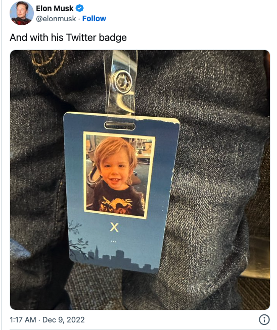 特斯拉Cybertruck成显眼包！马斯克带儿子看F1比赛被拍下