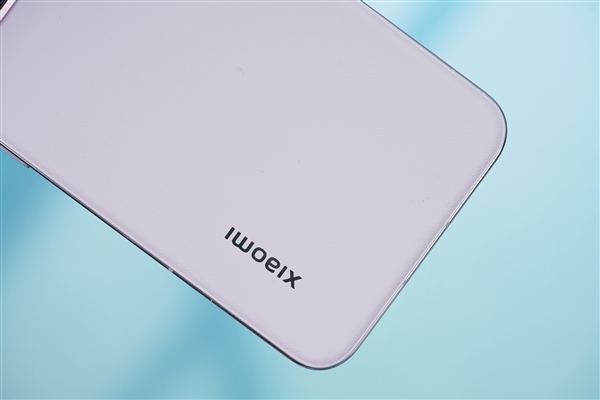 业界最窄四边！小米14雪山粉图赏