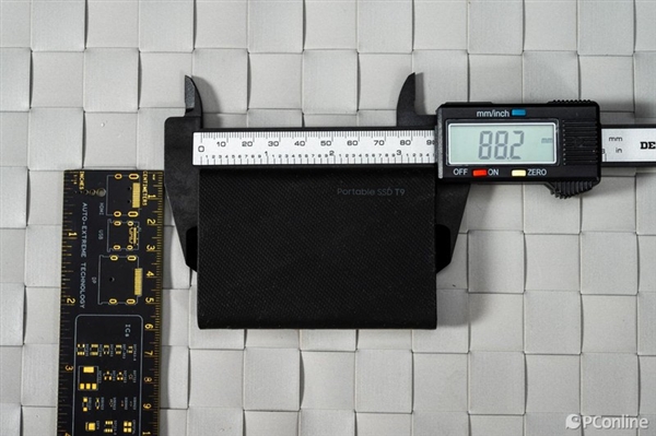 2000MB/s读写傲视群雄!三星移动固态硬盘T9上手