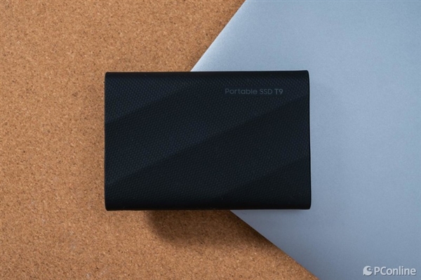 2000MB/s读写傲视群雄!三星移动固态硬盘T9上手