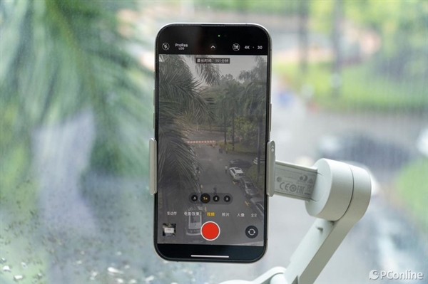 2000MB/s读写傲视群雄!三星移动固态硬盘T9上手