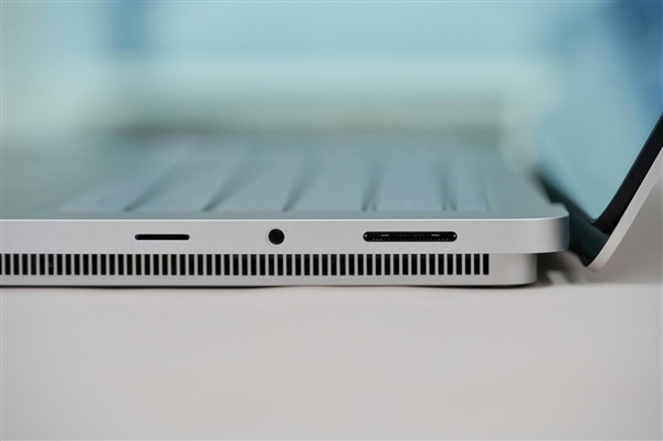1.9万旗舰Windows本！微软Surface Laptop Studio 2图赏
