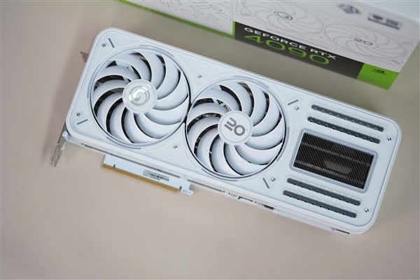 纯白典雅 隐藏式供电口！影驰RTX 4090 20周年纪念版显卡图赏