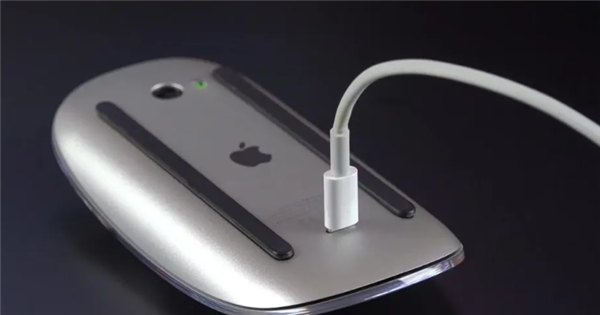 苹果史上最短的发布会:跟高通、Intel拼了!