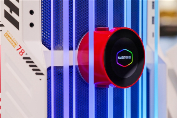 酷冷至尊机电散新品齐发：10万的电竞舱、4.3万的液冷主机、3万的“鞋子”