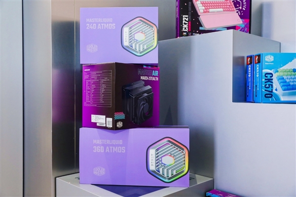 酷冷至尊机电散新品齐发：10万的电竞舱、4.3万的液冷主机、3万的“鞋子”