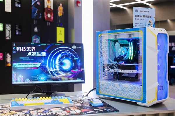 酷冷至尊机电散新品齐发：10万的电竞舱、4.3万的液冷主机、3万的“鞋子”