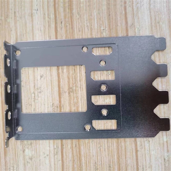 流产的RTX 4090 Ti挡板也被卖了！175块钱买个念想