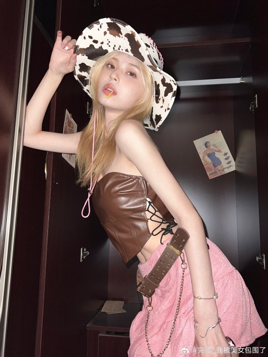 满足玩家要求！《完蛋！我被美女包围了》官方放出郑梓妍高清自拍图