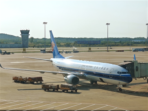 10元就能飞 南航客服回应超低价机票：系统Bug 可以正常乘机