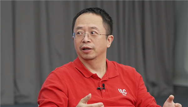 周鸿祎：我没驾照 不知道在哪里买