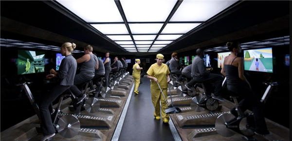 靠着一人一狗一单车:这哥们在B站上疯涨10万粉丝