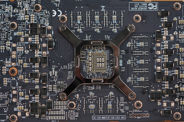 16GB大显存！AMD Radeon Pro W7700图赏