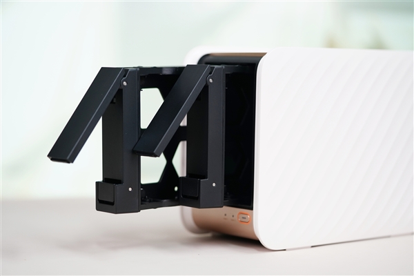 至高40TB海量空间！联想个人云存储T2s图赏