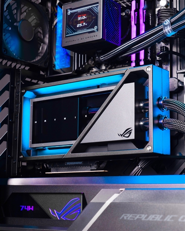 华硕发布ROG RTX 4090骇客：首次液态金属、炒到59999元