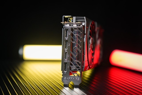 蓝宝石RX 6750 GRE 12GD6白金版显卡上手:性能力压RTX 4060