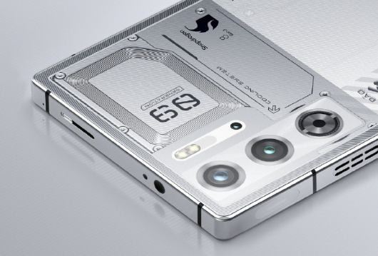 红魔9 Pro系列搭载红芯R2 PRO游戏芯片：震感、音效自定义