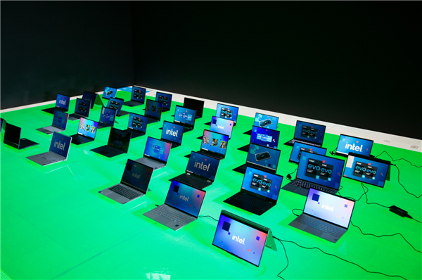 AIGC风潮席卷手机：但在PC面前 还是个弟弟