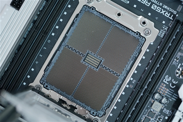 支持AMD锐龙线程撕裂者7000！技嘉TRX50 AERO D主板图赏