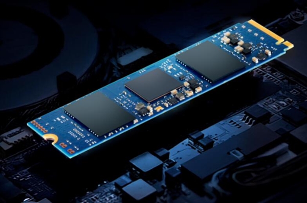 首发349元 雷神发布TR5000 PCIe 4.0 SSD：长江存储颗粒