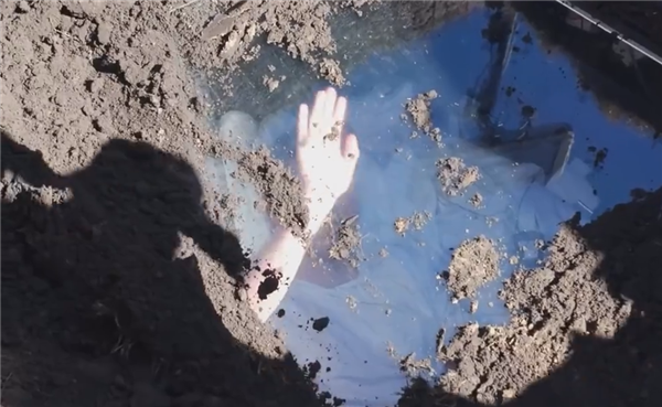 美国2亿粉丝网红挑战被活埋7天！结果得了幽闭恐惧症