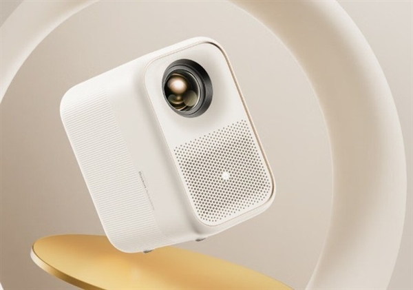 单纯看起来炫酷：投影打游戏真不是好选择