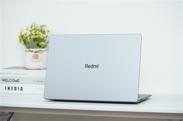 首款澎湃OS大屏轻薄本！Redmi Book 16图赏