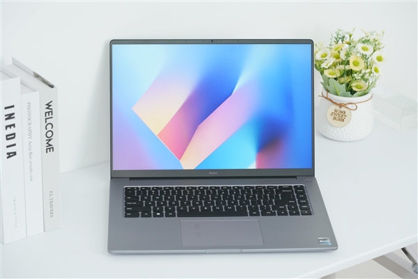 首款澎湃OS大屏轻薄本！Redmi Book 16图赏