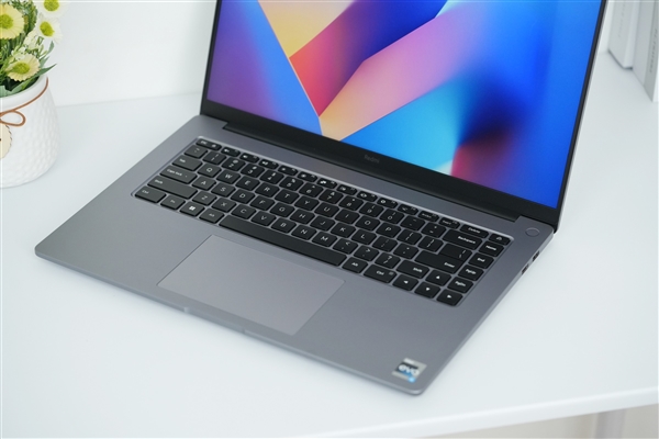 首款澎湃OS大屏轻薄本！Redmi Book 16图赏