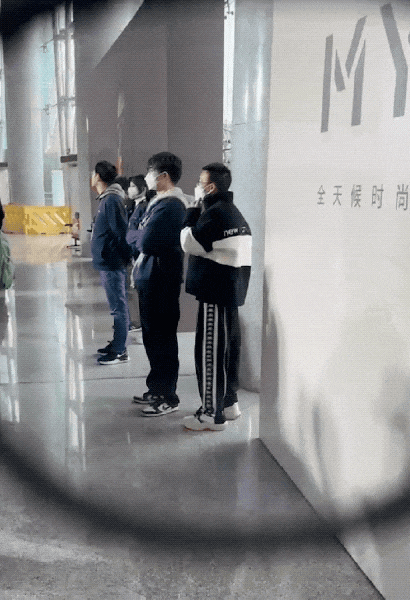 新手机、新眼镜、新车:魅族终于有国际大厂那味儿了