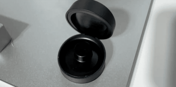 新手机、新眼镜、新车:魅族终于有国际大厂那味儿了