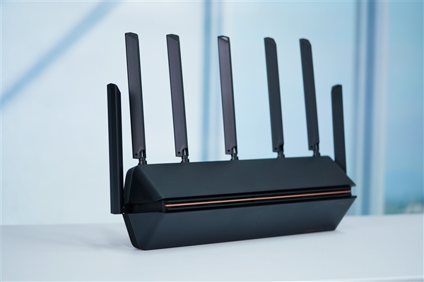Wi-Fi 7路由只要899元！小米路由器7000图赏