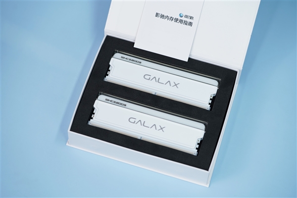 通体雪白！影驰20周年星曜D5-7200MHz 24G内存图赏