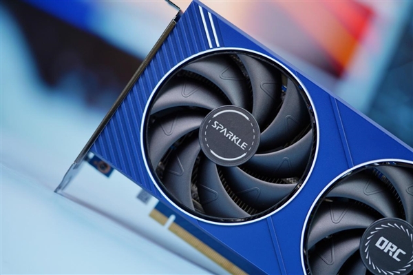 紧凑双风扇！撼与Arc A750 Orc OC显卡图赏