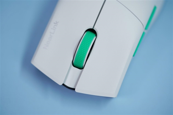 全球首款星闪电竞鼠标 雷神ML903图赏